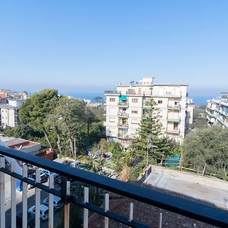 ゲストハウス Emily 4*